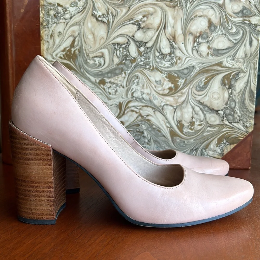 Clark’s Pink Leather Pumps - Picture 4 of 8